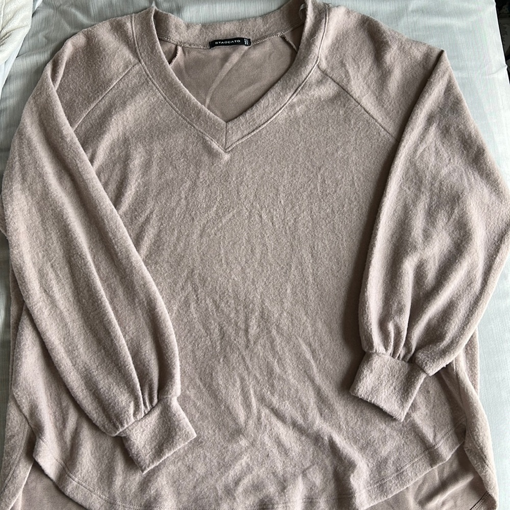 Staccato Women’s Long Sleeve Sweater Size Medium